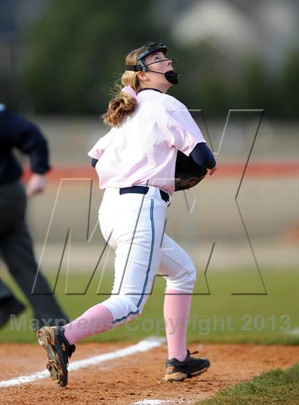 Thumbnail 3 in Bob Jones vs. James Clemens photogallery.
