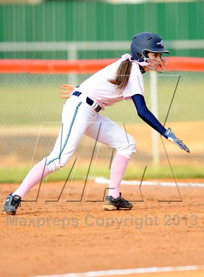 Thumbnail 1 in Bob Jones vs. James Clemens photogallery.