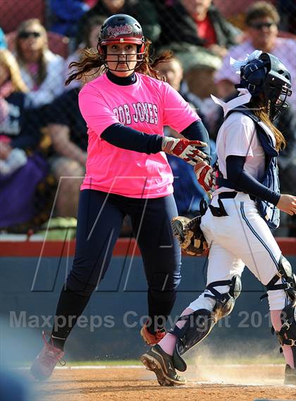 Thumbnail 3 in Bob Jones vs. James Clemens photogallery.