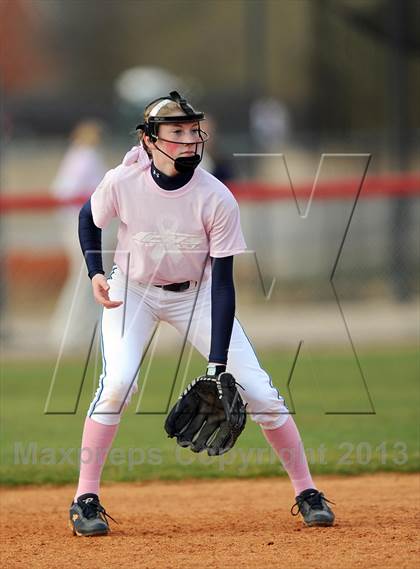 Thumbnail 1 in Bob Jones vs. James Clemens photogallery.