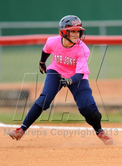 Thumbnail 2 in Bob Jones vs. James Clemens photogallery.