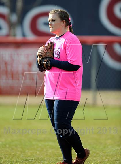 Thumbnail 2 in Bob Jones vs. James Clemens photogallery.