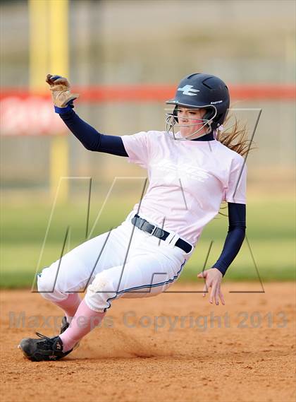 Thumbnail 1 in Bob Jones vs. James Clemens photogallery.