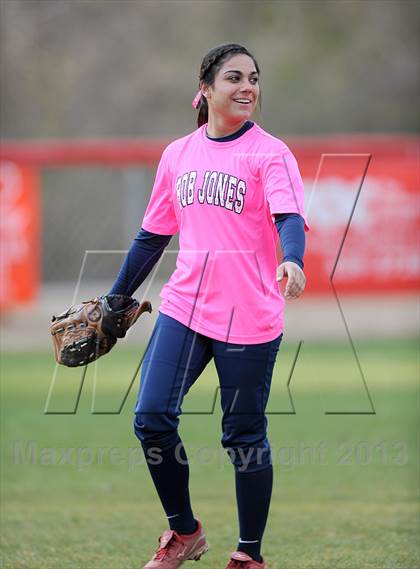Thumbnail 2 in Bob Jones vs. James Clemens photogallery.