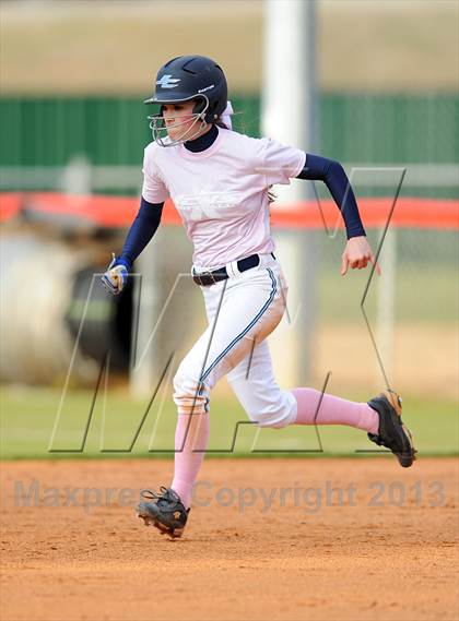 Thumbnail 2 in Bob Jones vs. James Clemens photogallery.