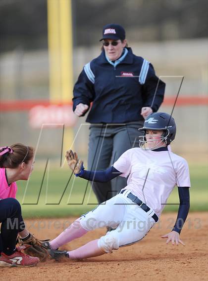 Thumbnail 1 in Bob Jones vs. James Clemens photogallery.