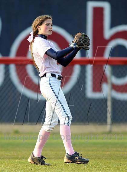 Thumbnail 1 in Bob Jones vs. James Clemens photogallery.