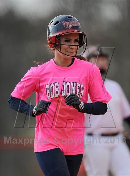 Thumbnail 3 in Bob Jones vs. James Clemens photogallery.