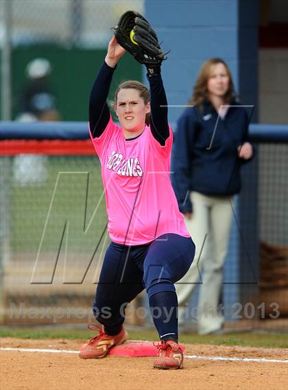 Thumbnail 1 in Bob Jones vs. James Clemens photogallery.