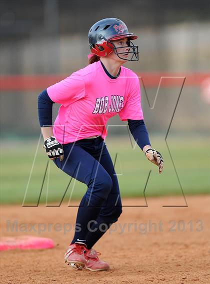 Thumbnail 3 in Bob Jones vs. James Clemens photogallery.
