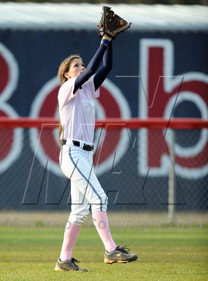 Thumbnail 2 in Bob Jones vs. James Clemens photogallery.
