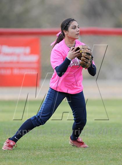 Thumbnail 2 in Bob Jones vs. James Clemens photogallery.