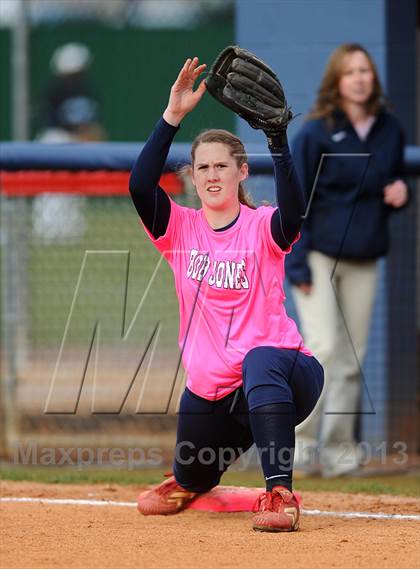 Thumbnail 2 in Bob Jones vs. James Clemens photogallery.