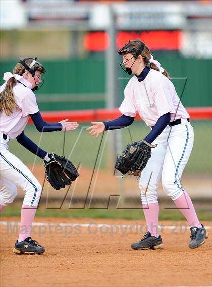 Thumbnail 2 in Bob Jones vs. James Clemens photogallery.
