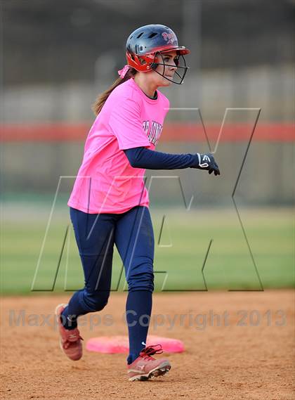 Thumbnail 1 in Bob Jones vs. James Clemens photogallery.