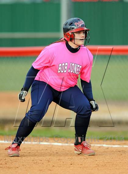 Thumbnail 3 in Bob Jones vs. James Clemens photogallery.
