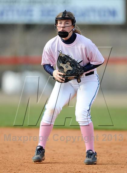 Thumbnail 2 in Bob Jones vs. James Clemens photogallery.