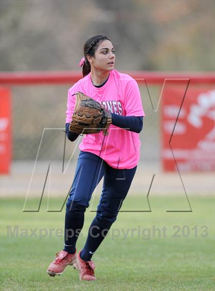 Thumbnail 3 in Bob Jones vs. James Clemens photogallery.