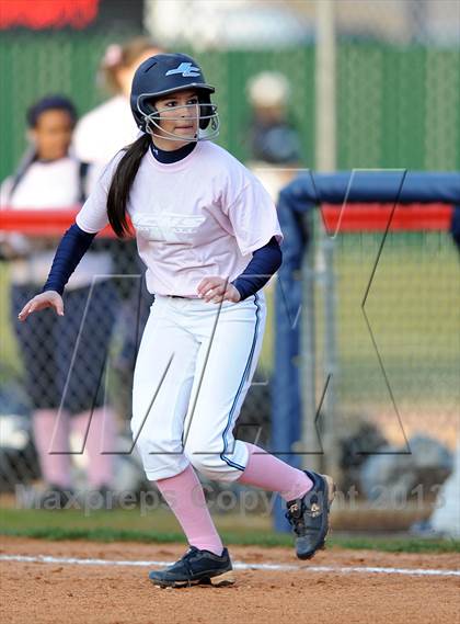 Thumbnail 1 in Bob Jones vs. James Clemens photogallery.