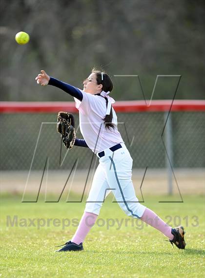 Thumbnail 3 in Bob Jones vs. James Clemens photogallery.