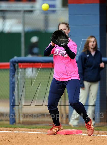 Thumbnail 3 in Bob Jones vs. James Clemens photogallery.