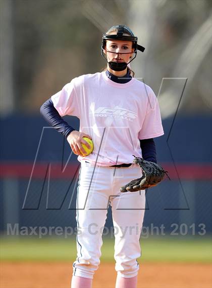 Thumbnail 3 in Bob Jones vs. James Clemens photogallery.