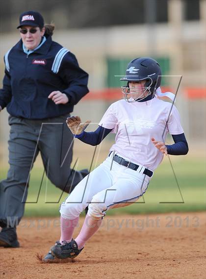 Thumbnail 3 in Bob Jones vs. James Clemens photogallery.
