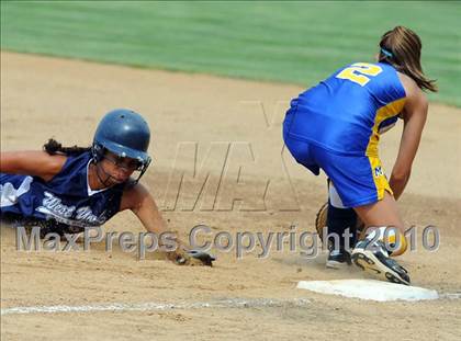 Thumbnail 2 in Muhlenberg vs West York (AAA Quarterfinals) photogallery.