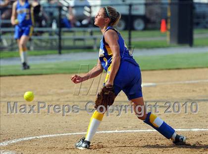Thumbnail 2 in Muhlenberg vs West York (AAA Quarterfinals) photogallery.