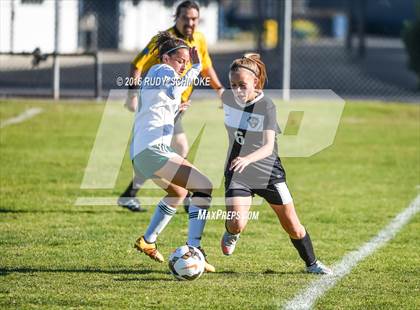 Thumbnail 3 in Mar Vista vs Ramona (Baron's Tournament) photogallery.