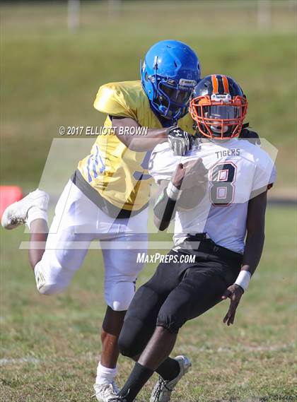 Thumbnail 3 in DuVal @ High Point photogallery.