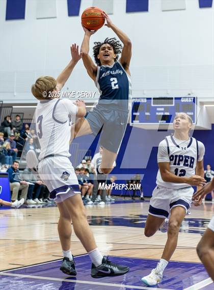 Thumbnail 1 in Mill Valley vs Piper (810 Varsity Showcase #39) photogallery.