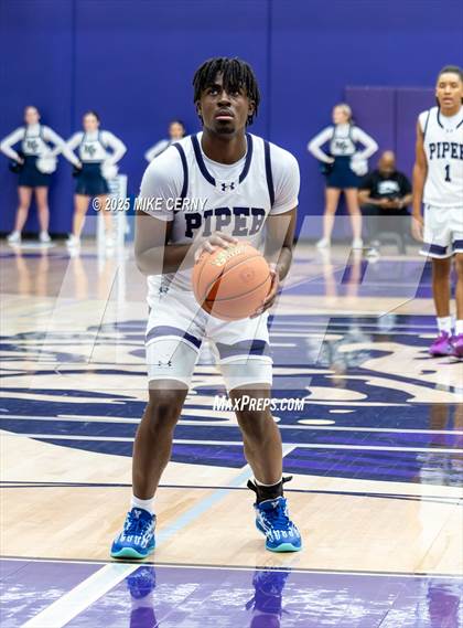 Thumbnail 1 in Mill Valley vs Piper (810 Varsity Showcase #39) photogallery.