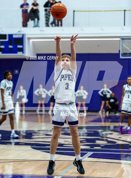 Thumbnail 1 in Mill Valley vs Piper (810 Varsity Showcase #39) photogallery.