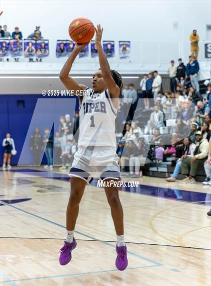 Thumbnail 3 in Mill Valley vs Piper (810 Varsity Showcase #39) photogallery.