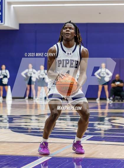 Thumbnail 2 in Mill Valley vs Piper (810 Varsity Showcase #39) photogallery.