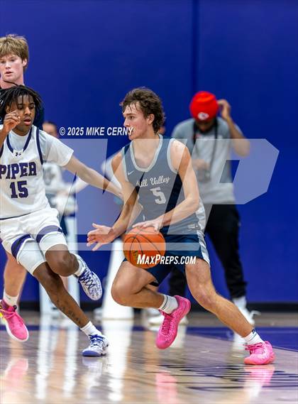 Thumbnail 2 in Mill Valley vs Piper (810 Varsity Showcase #39) photogallery.