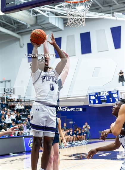 Thumbnail 1 in Mill Valley vs Piper (810 Varsity Showcase #39) photogallery.