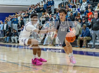 Thumbnail 2 in Mill Valley vs Piper (810 Varsity Showcase #39) photogallery.