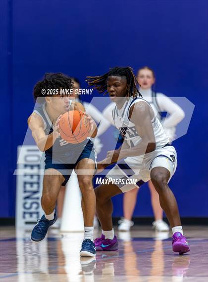 Thumbnail 1 in Mill Valley vs Piper (810 Varsity Showcase #39) photogallery.