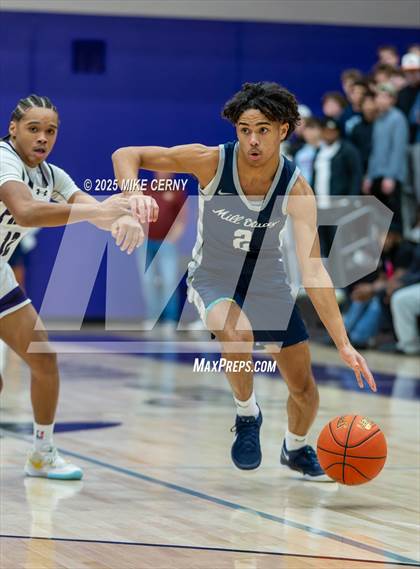 Thumbnail 2 in Mill Valley vs Piper (810 Varsity Showcase #39) photogallery.