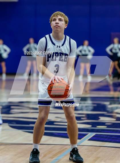 Thumbnail 2 in Mill Valley vs Piper (810 Varsity Showcase #39) photogallery.