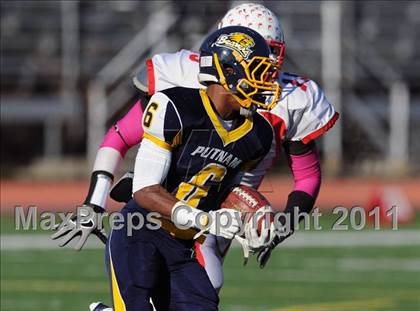 Thumbnail 1 in Springfield Commerce vs. Putnam Tech (MIAA Division 2 West Final) photogallery.