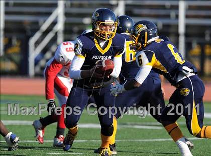 Thumbnail 3 in Springfield Commerce vs. Putnam Tech (MIAA Division 2 West Final) photogallery.