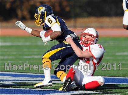 Thumbnail 1 in Springfield Commerce vs. Putnam Tech (MIAA Division 2 West Final) photogallery.