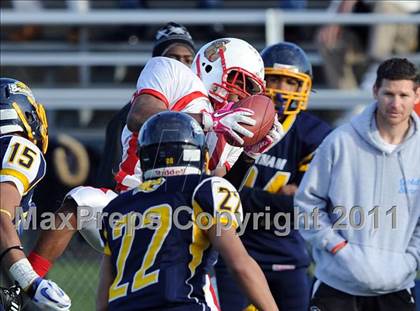 Thumbnail 3 in Springfield Commerce vs. Putnam Tech (MIAA Division 2 West Final) photogallery.