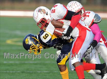 Thumbnail 1 in Springfield Commerce vs. Putnam Tech (MIAA Division 2 West Final) photogallery.