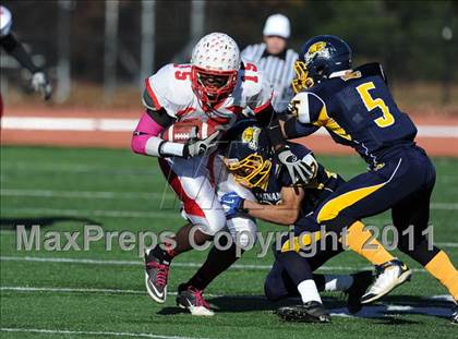 Thumbnail 1 in Springfield Commerce vs. Putnam Tech (MIAA Division 2 West Final) photogallery.