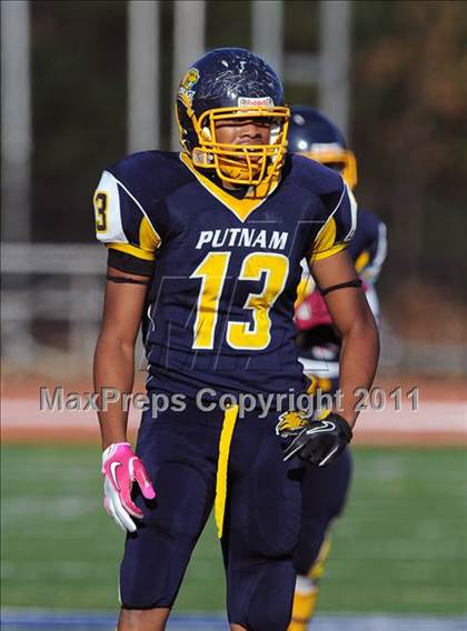 Thumbnail 1 in Springfield Commerce vs. Putnam Tech (MIAA Division 2 West Final) photogallery.