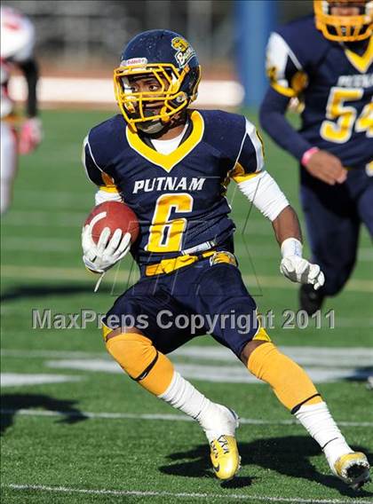 Thumbnail 1 in Springfield Commerce vs. Putnam Tech (MIAA Division 2 West Final) photogallery.